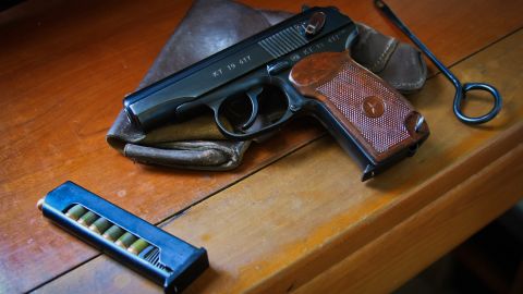 Эстония отправила Украине несколько тысяч пистолетов