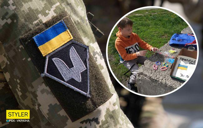 Маленький украинец изготавливает и продает браслеты, чтобы помочь ВСУ (фото)