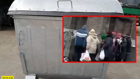 В Кривом Роге заметили пенсионеров, роющихся в мусоре:  видео печальной картины попало в сеть