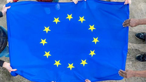 ЕС разрешил открыть границы для некоторых категорий украинцев: список