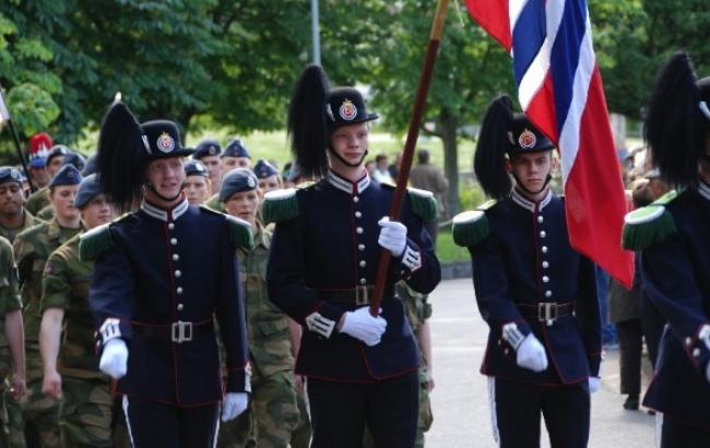 Норвегия до конца 2015 г. приостановила военное сотрудничество с РФ