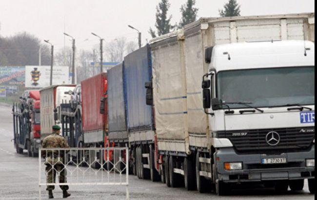 Ространснадзор пропустил первую группу украинских фур в рамках режима "еду домой"