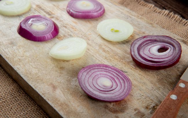 Заморожуємо цибулю на зиму: прості способи, які збережуть смак і аромат
