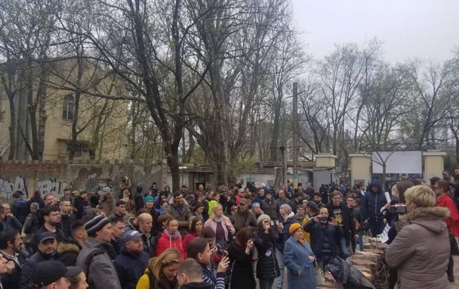 В Одессе в Летнем театре произошли столкновения