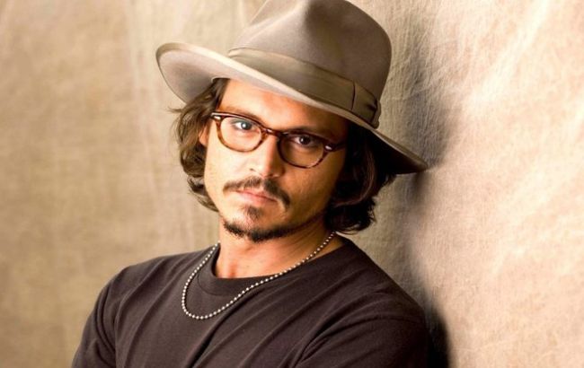 Власти Австралии угрожают усыпить собак Джонни Деппа