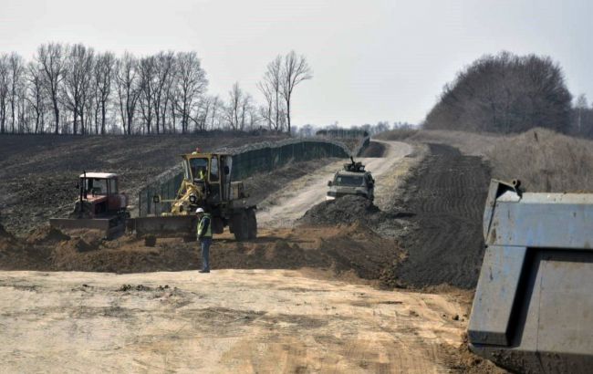 У ДПСУ заявляють про активне будівництво загородження на кордоні з РФ
