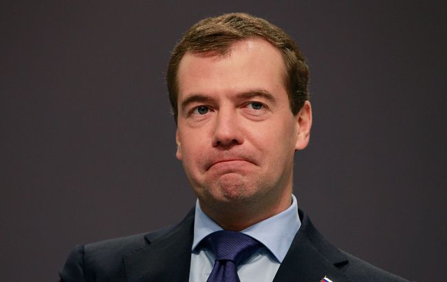 В России собирают подписи за отставку Медведева