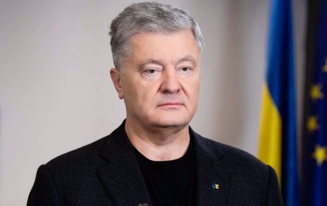 Порошенко заявив, що його участь у засіданні Ради Україна-НАТО блокується владою