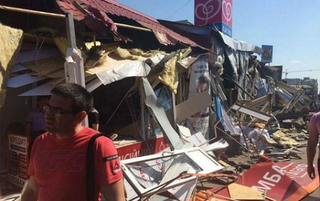 В Киеве уничтожают МАФы вместе с товаром