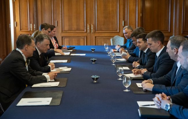 Зеленський у Торонто зустрівся із Волкером