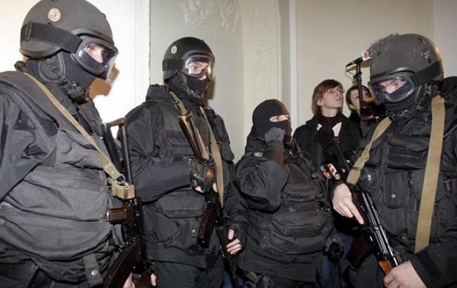 Міліція не виявила вибухівку в будівлі Харківської ОДА