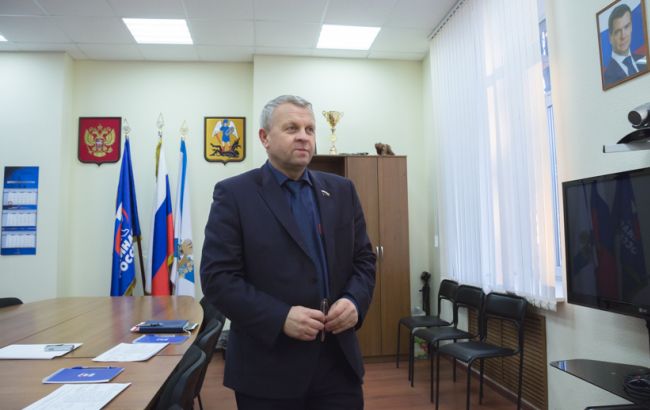 Депутат, який заробив більше всіх в Держдумі, попросив суд визнати його банкрутом