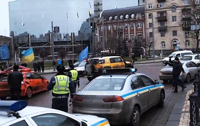 Прокуратура передала в суд уже 13 дел гаишников, препятствовавших "Автомайдану"