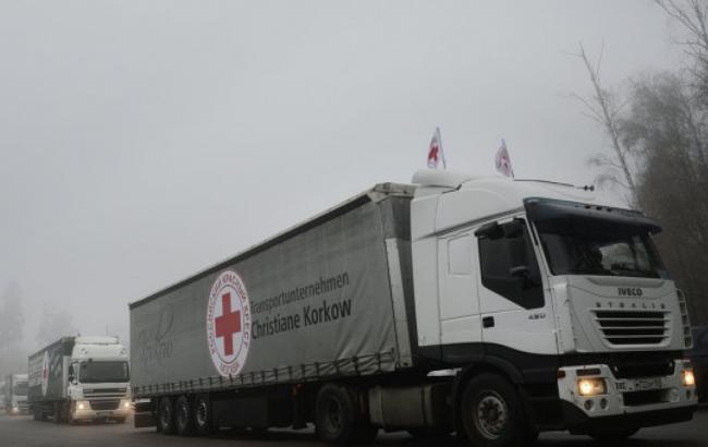 На Донбасс прибыл грузовик Красного креста с гуманитарной помощью