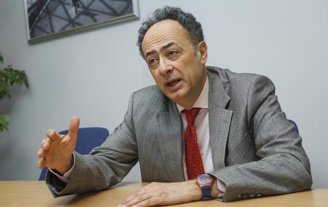Посол ЕС заявил, что Украину "превращают в банкомат"