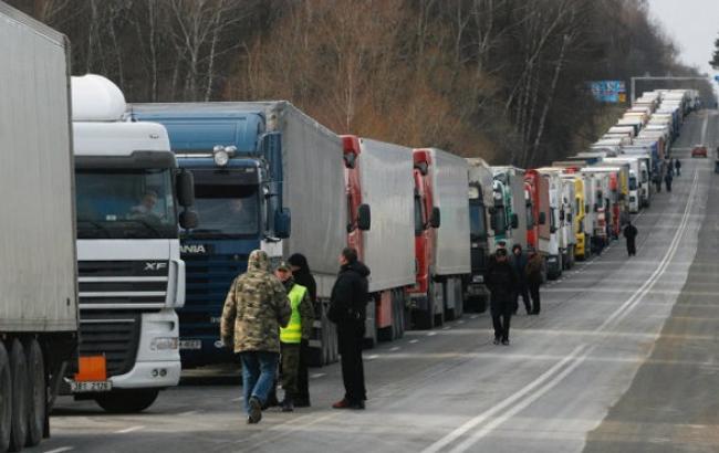 Чергу на адміністративному кордоні з Кримом скоротилася до 400 автомобілів, - Держприкордонслужба України