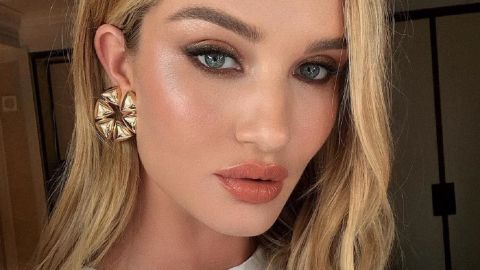 Кожа, как у супермодели: Роузи Хантингтон-Уайтли раскрыла секрет сияющего внешнего вида