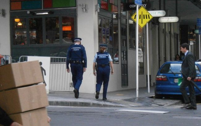 У Новій Зеландії озброєний чоловік напав на відвідувачів ТЦ, влада заявила про теракт