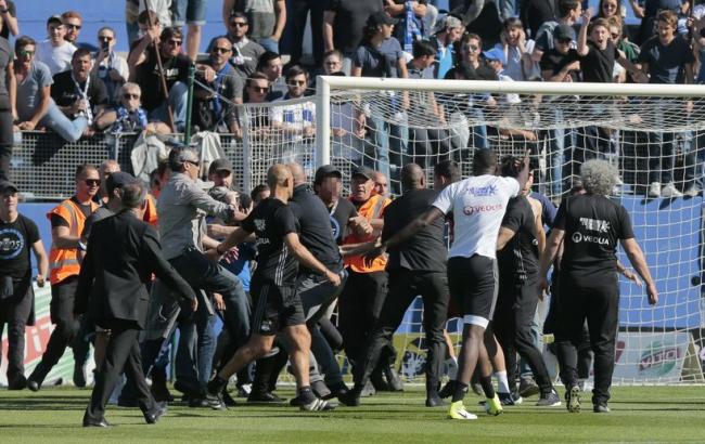 "Бастія" закрила фанатську трибуну після зірваного матчу з "Ліоном"