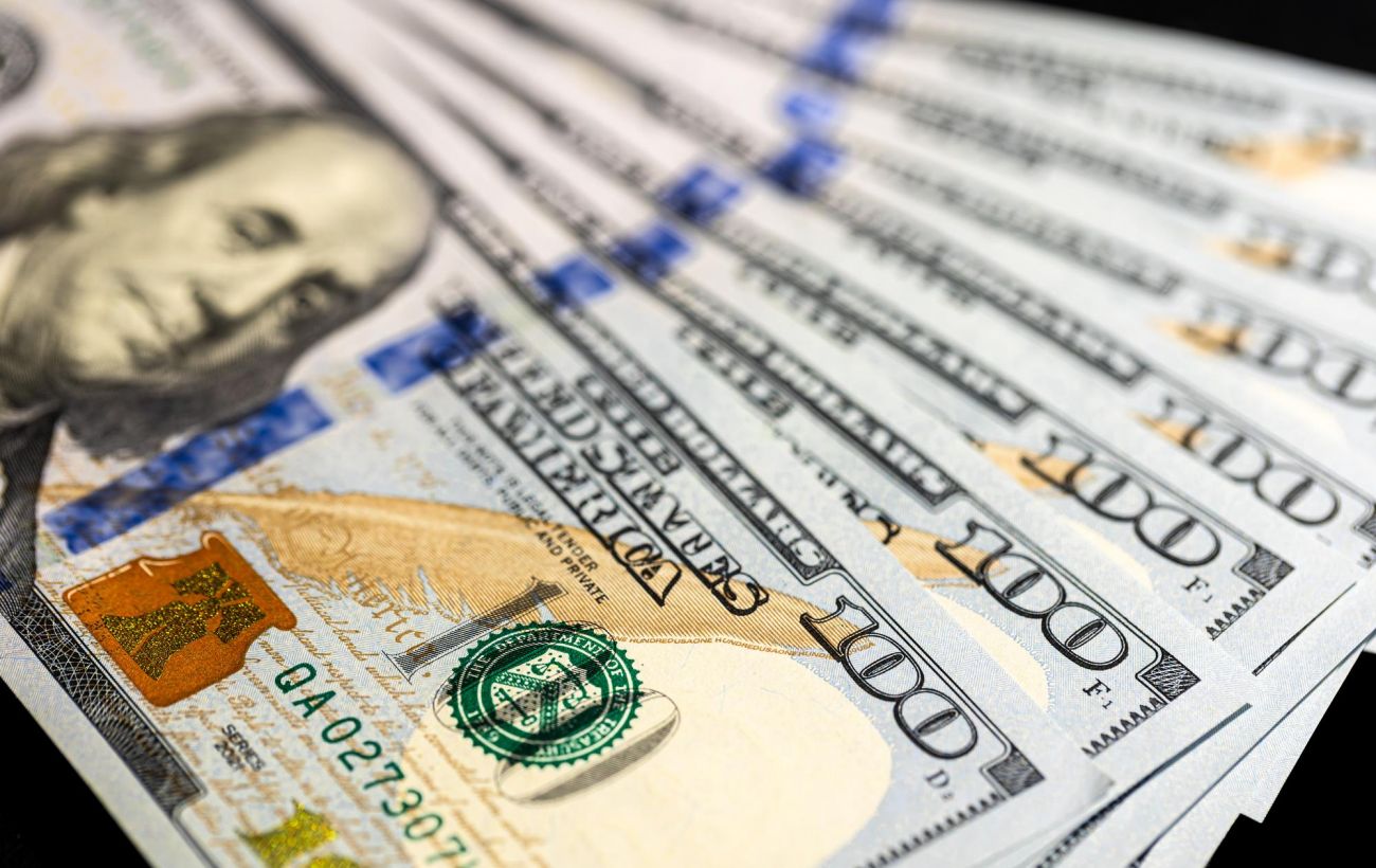 НБУ снова ослабил доллар: каким будет курс с начала следующей недели