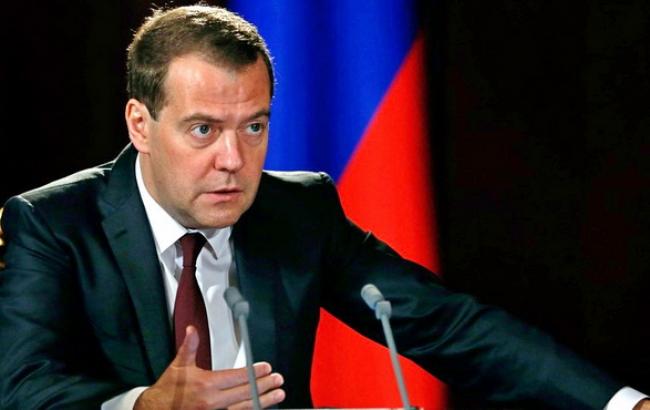 Медведев назвал назначение Саакашвили "продолжением шапито-шоу"