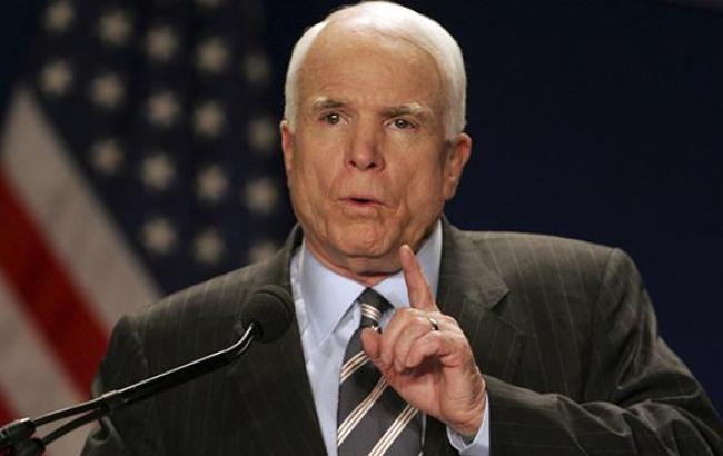 Сенатор США Маккейн призвал Обаму предоставить Украине летальное оружие
