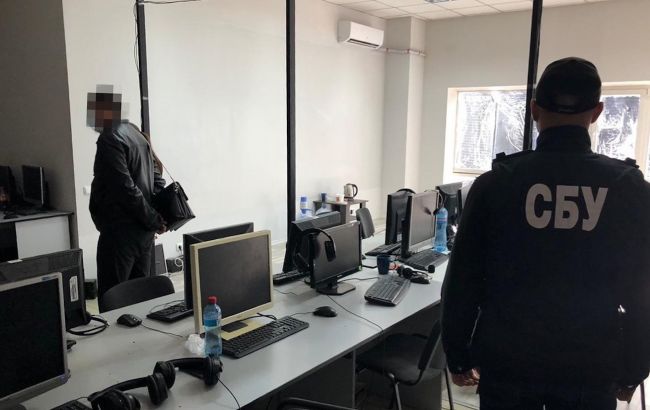 СБУ викрила call-центри у Вінниці, через які крали гроші з рахунків