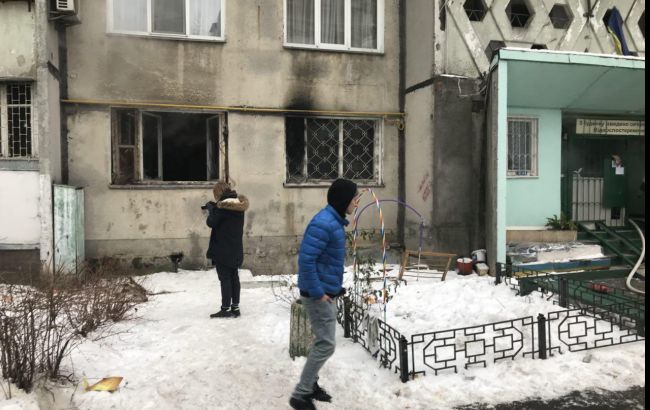 В Киеве на пожаре многоэтажки погиб человек, еще 2 травмированы