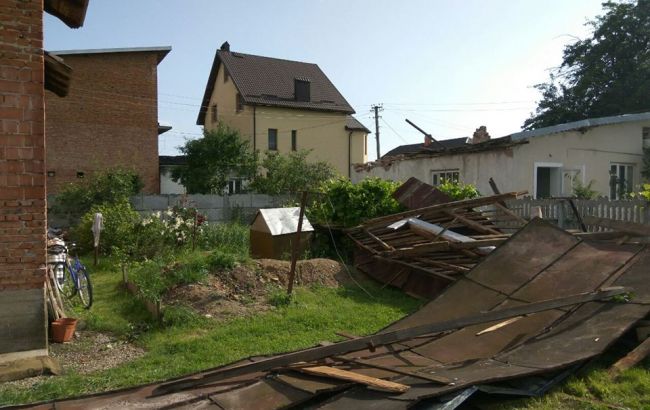 Непогода на Прикарпатье: 1 человек погиб, еще 4 травмированы