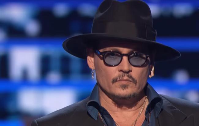 Екс-менеджери Джонні Деппа розповіли, як він бив свою дружину