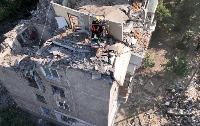 Ракетный удар по многоэтажке в Николаеве: число жертв снова возросло