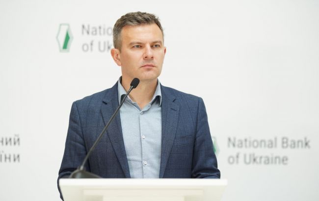 НБУ планує повернути валютному курсу його роль в Україні: що це означає