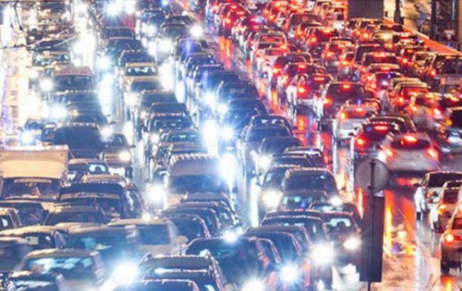 Пробки в Киеве достигли 7 баллов