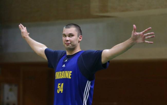 Украинский баскетболист Фесенко подписал контракт с итальянским клубом