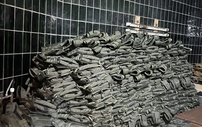 Днепр оказал очередную помощь: бронежилеты, медикаменты и гуманитарку для переселенцев