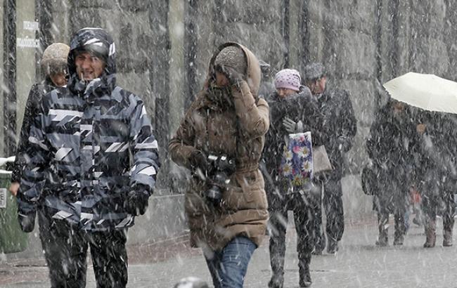 Погода на сегодня: в Украине снег с дождем, температура до -3 до +12