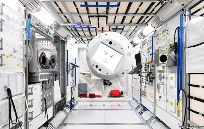 SpaceX отправила на МКС  робота-помощника с искусственным интеллектом