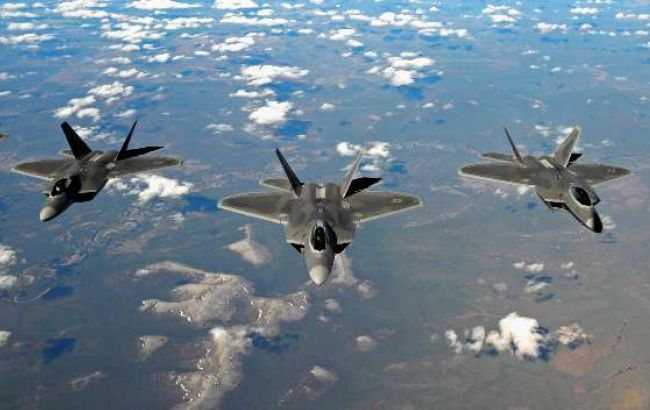 У Фінляндію для навчань прибули винищувачі НАТО