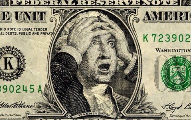 Чому зростає курс долара