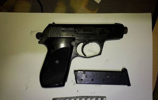 У Дніпрі невідомі стріляли по людях з балкону житлового будинку