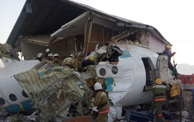 Названа можлива причина авіакатастрофи в Казахстані