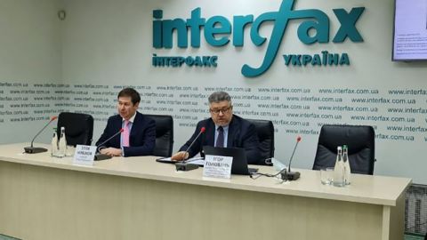 Все, кто фальсифицируют дела против Порошенко, будут за это отвечать по закону, - адвокаты