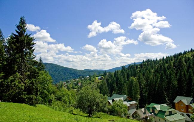 Погода на сьогодні: в Україні без опадів, температура до +31