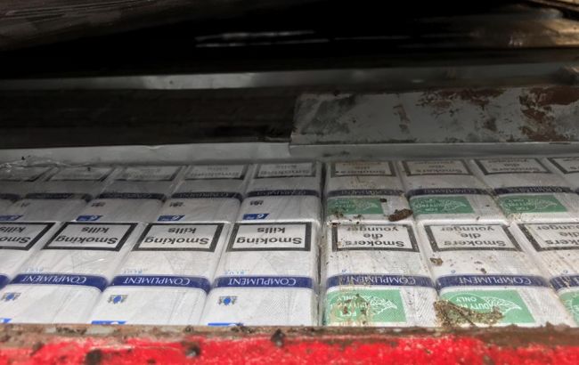 На Закарпатті правоохоронці виявили понад 11 тисяч пачок контрабандних цигарок