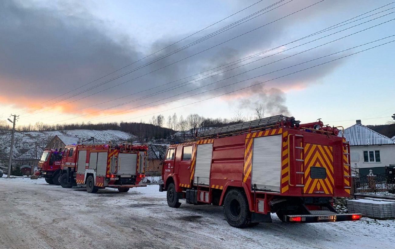 На Закарпатті загорілася магістральна газова труба: з'явилось відео