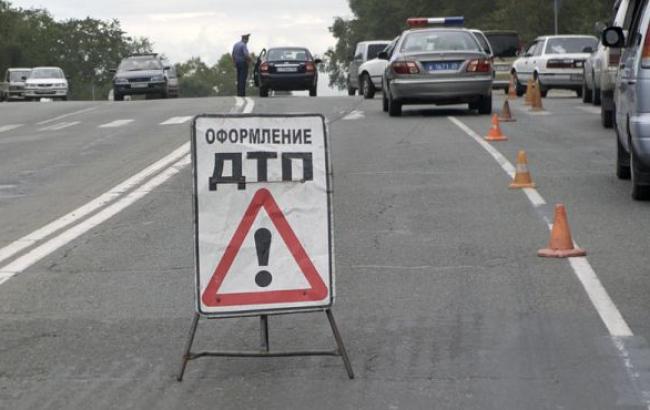 Во Львовской области микроавтобус наехал на пешеходов, в результате 3 человека погибло и 2 - пострадало