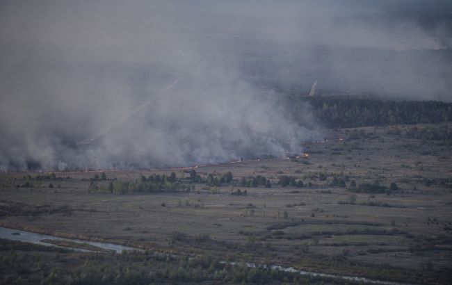 Площа пожежі під Чорнобилем зменшилася в 4 рази, - ДержНС