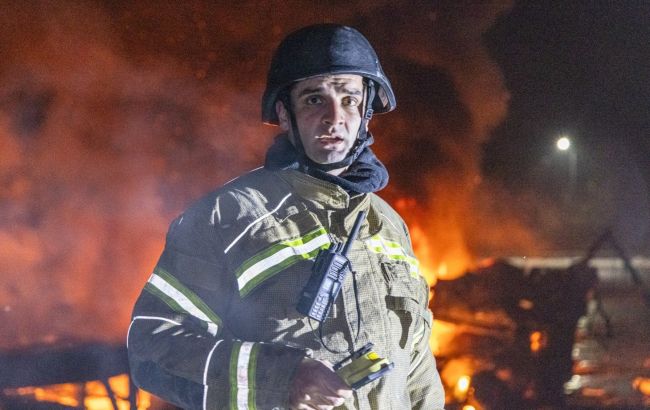 Пожежі, руйнування та жертви: все про атаку РФ на Київ, Одесу, Харків та інші міста