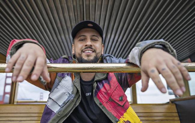 MONATIK впервые показал своих детей