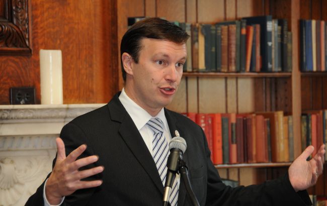 Белый дом планирует заключить сделку с Конгрессом для военной помощи Украине и Израилю